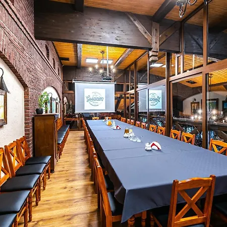 Browar Gosciniec 3* 霍伊尼采